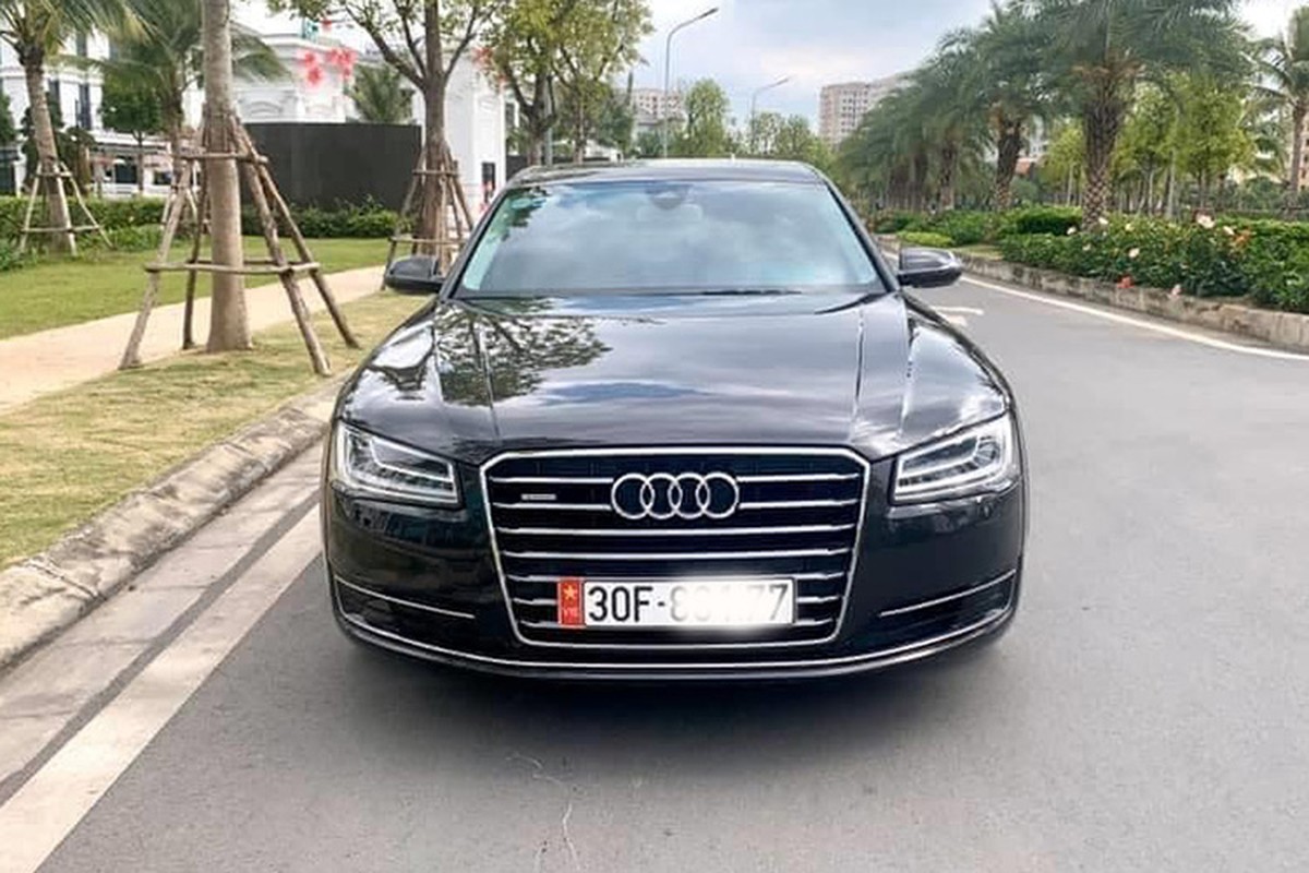 Xe sang Audi A8L tai Viet Nam chay 6 nam, 