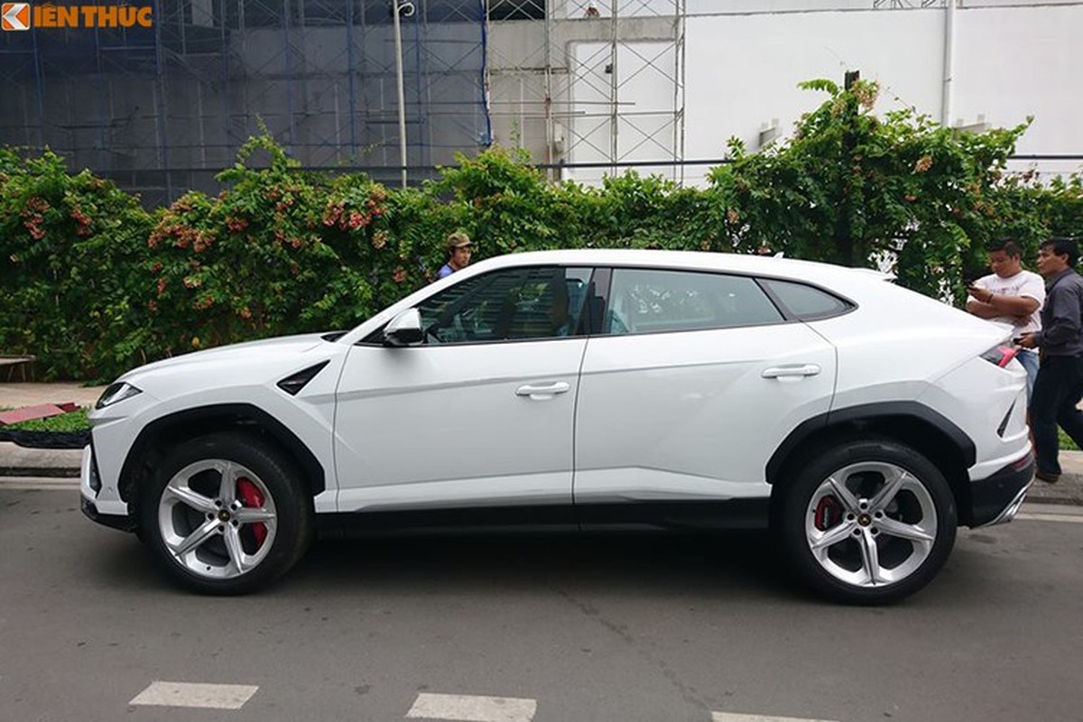 Dai gia Minh nhua ban sieu SUV Lamborghini Urus hon 20 ty-Hinh-4