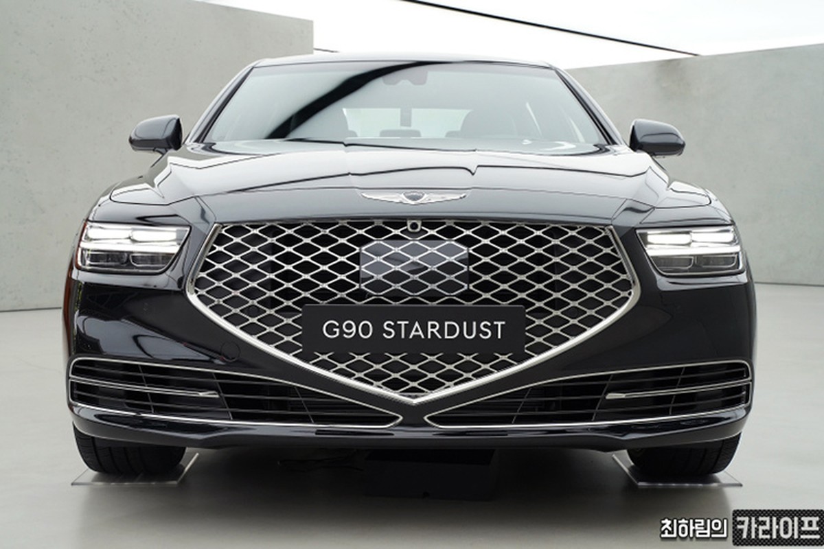 Xe sang Genesis G90 Stardust hon 2,5 ty dong 