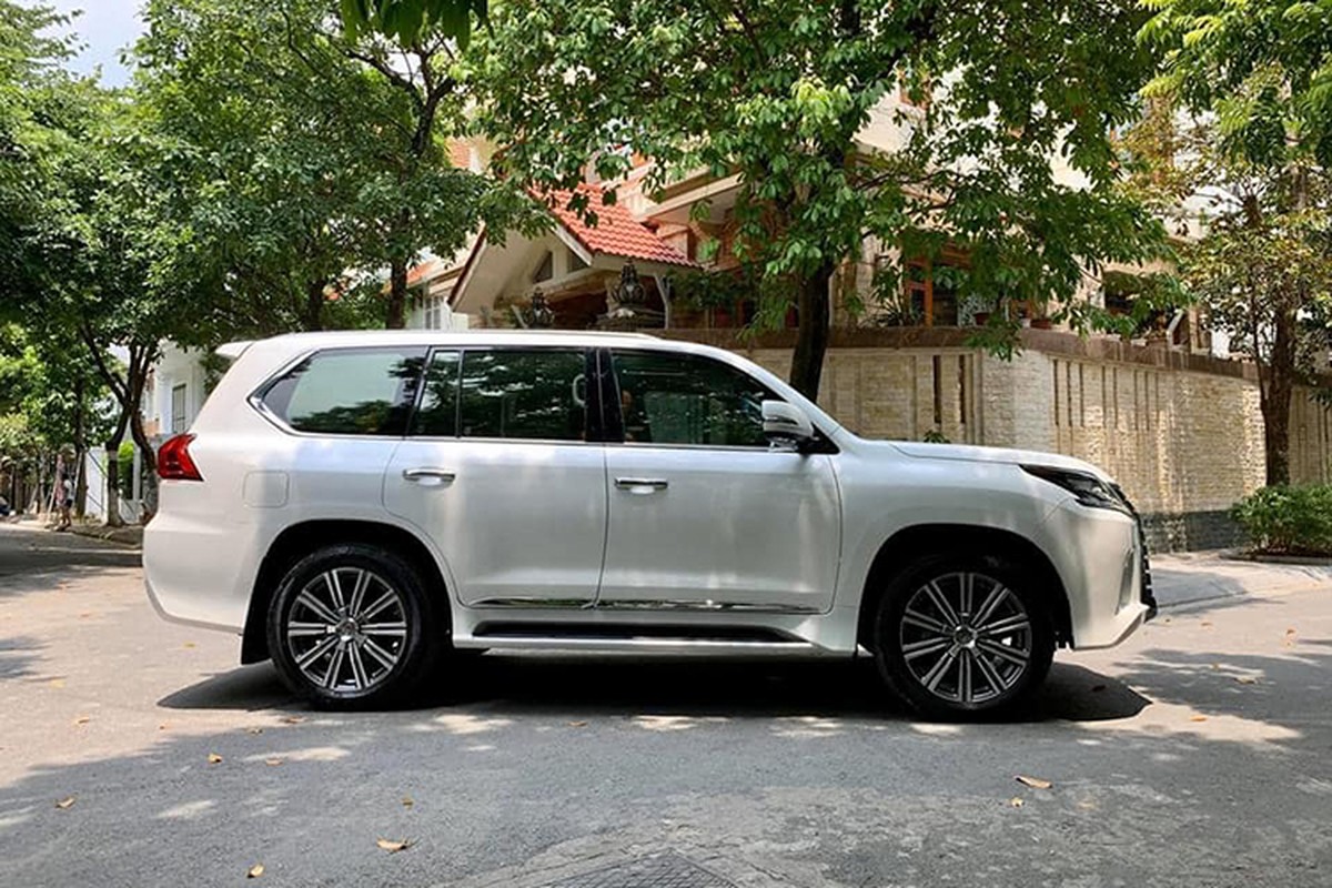 Can canh Lexus LX570 chay 4 nam hon 6 ty o Ha Noi-Hinh-2