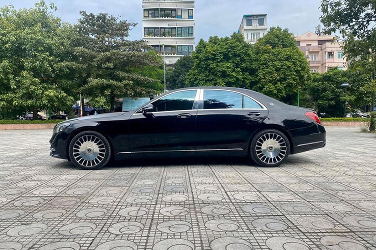 Chu xe Mercedes-Maybach S450 