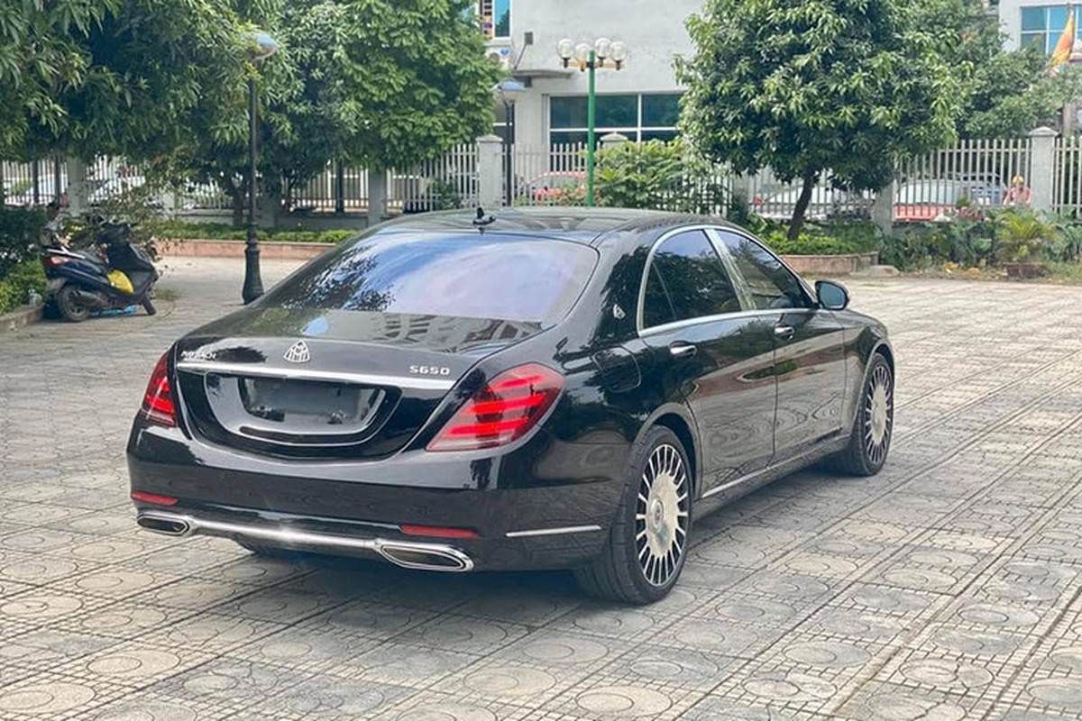 Chu xe Mercedes-Maybach S450 