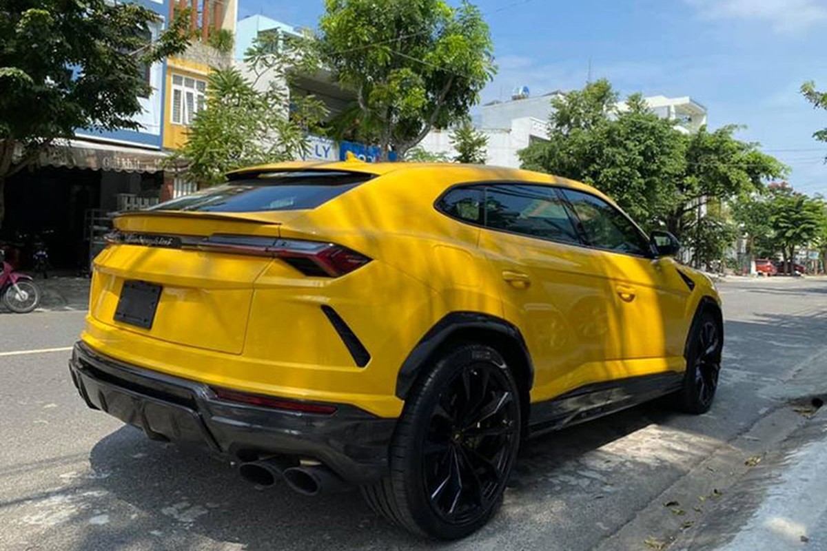 Lamborghini Urus hon 22 ty cua con trai bau Hien ra bien trang-Hinh-3