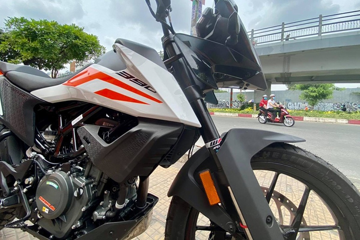 KTM 390 Adventure chot gia 175 trieu dong tai Viet Nam-Hinh-2