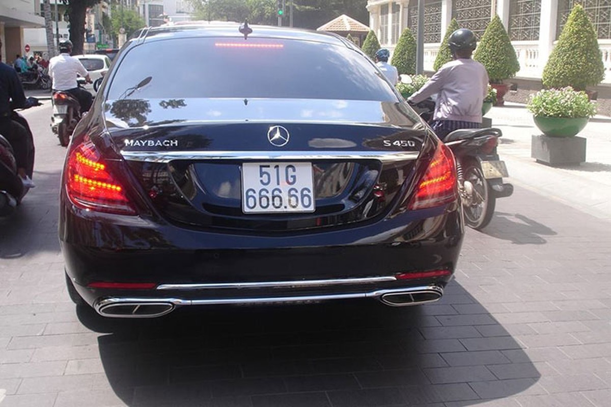 Bo doi xe sang Mercedes-Benz bien 