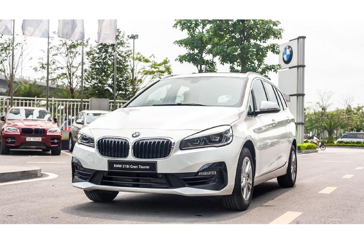 BMW 218i tai Viet Nam chi con 999 trieu, re ngang Toyota Innova