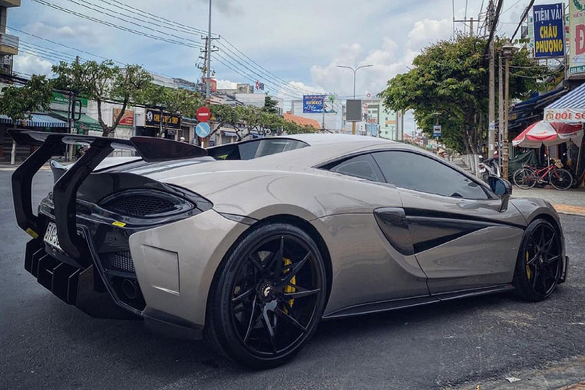 McLaren 570S hon 12 ty cua Tong Dong Khue 