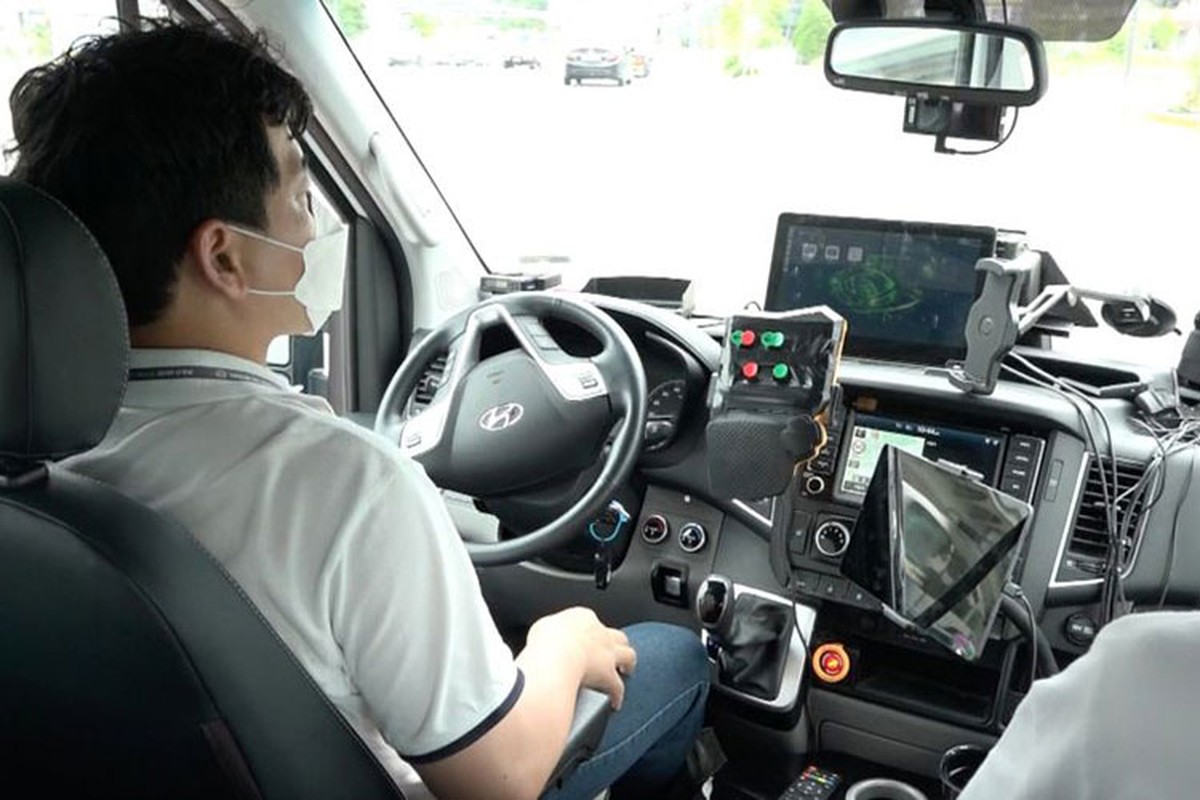 Hyundai RoboShuttle 2022 - chiec xe van tu lai dua don khach-Hinh-4