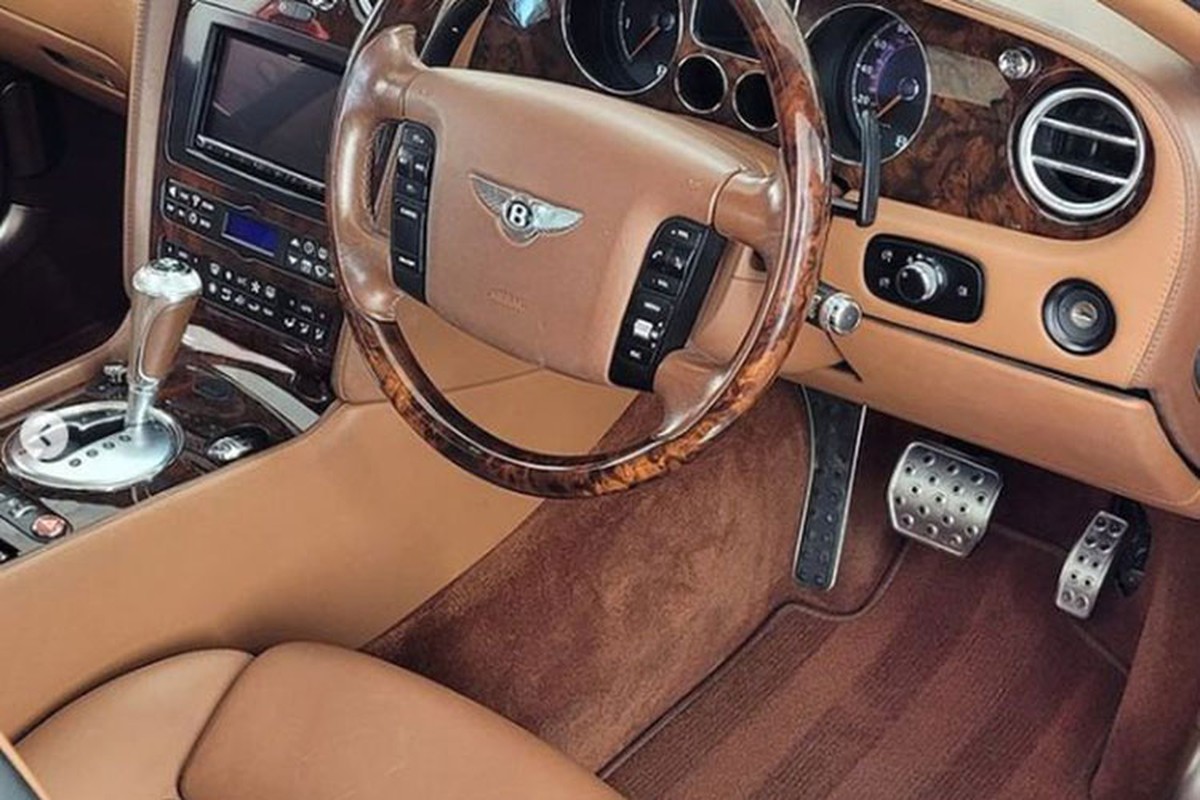 Sieu sang Bentley Flying Spur bi dan choi 