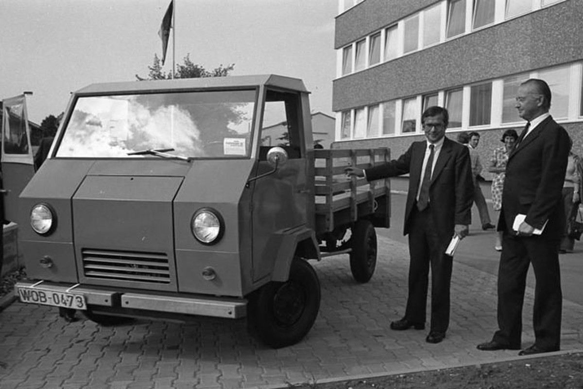 Volkswagen Basis-Transporter - 