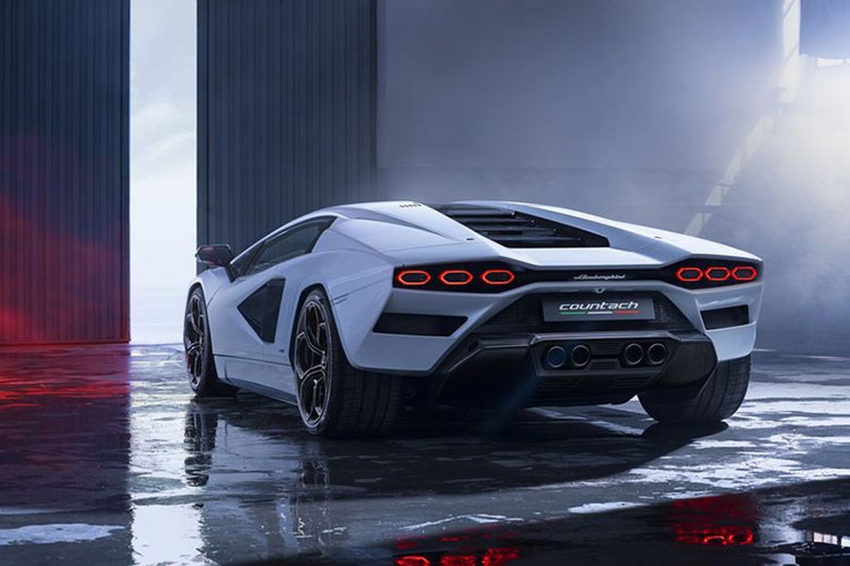 Lamborghini Countach 2022 hon 60 ty dong... van 