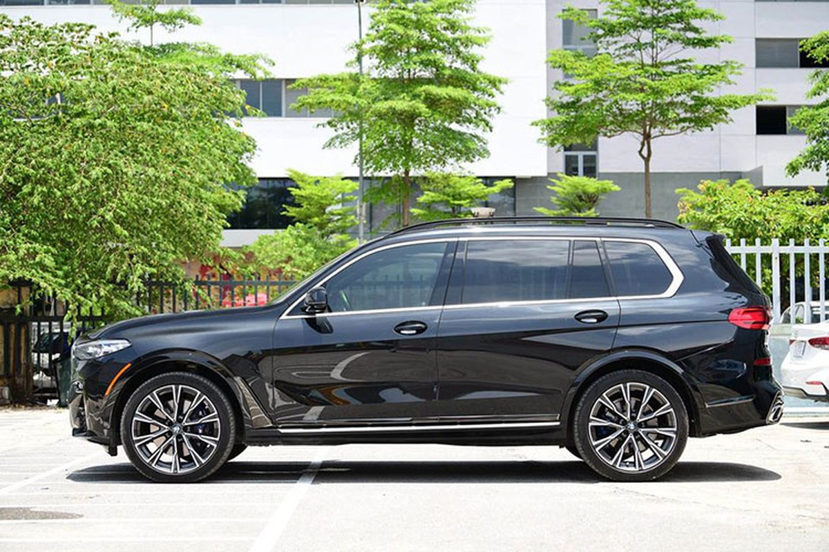 BMW X7 2020 moi chay 1 nam, 