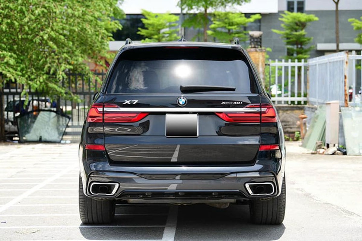 BMW X7 2020 moi chay 1 nam, 