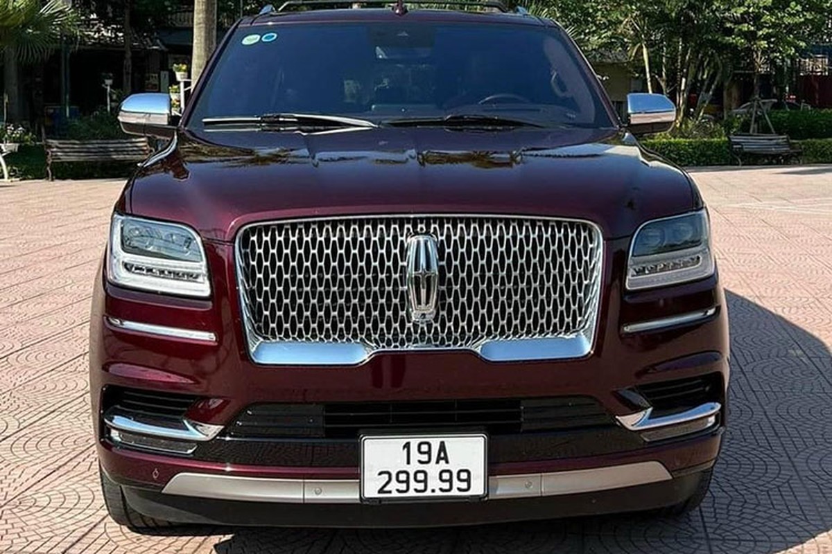 Dai gia Phu Tho ban Lincoln Navigator Black Label L 