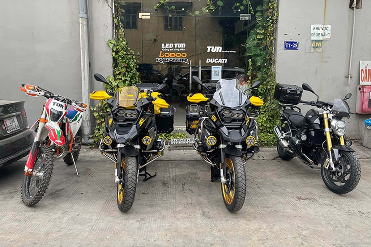 BMW R1250GS ban dac biet, dat hon oto Honda Civic tai Ha thanh-Hinh-3