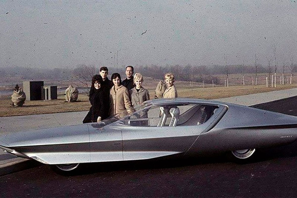 GM Firebird IV 1964- xe tu lai kem tu lanh va TV trong noi that-Hinh-3