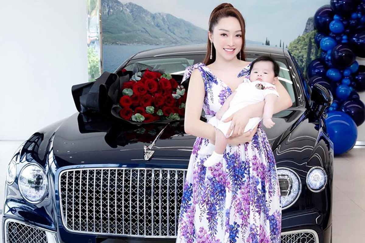 Chi Bao tang vo tre xe Bentley Flying Spur V8 hon 18 ty dong-Hinh-3