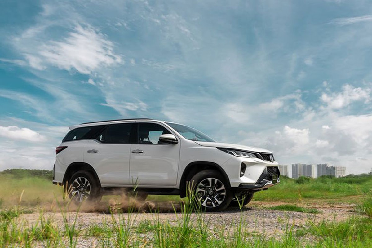 Chi tiet Toyota Fortuner 2022 tai Viet Nam, tang gia 20 trieu dong-Hinh-9