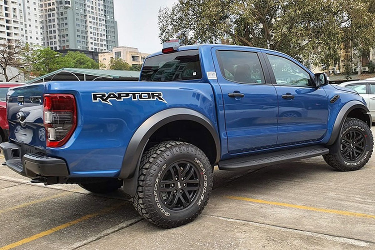 Ford Ranger Raptor trung bien 