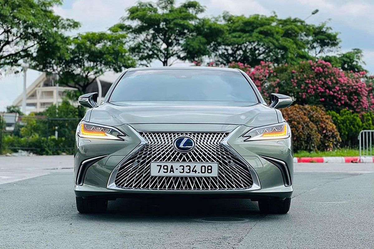 Lexus ES 300h mau doc 