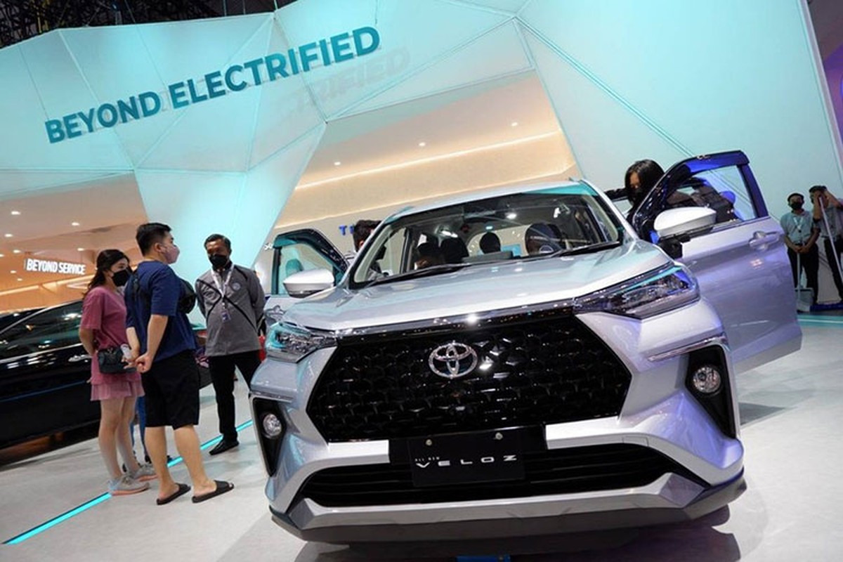 Toyota Veloz 2023 se co phien ban hybrid, tuong tu 
