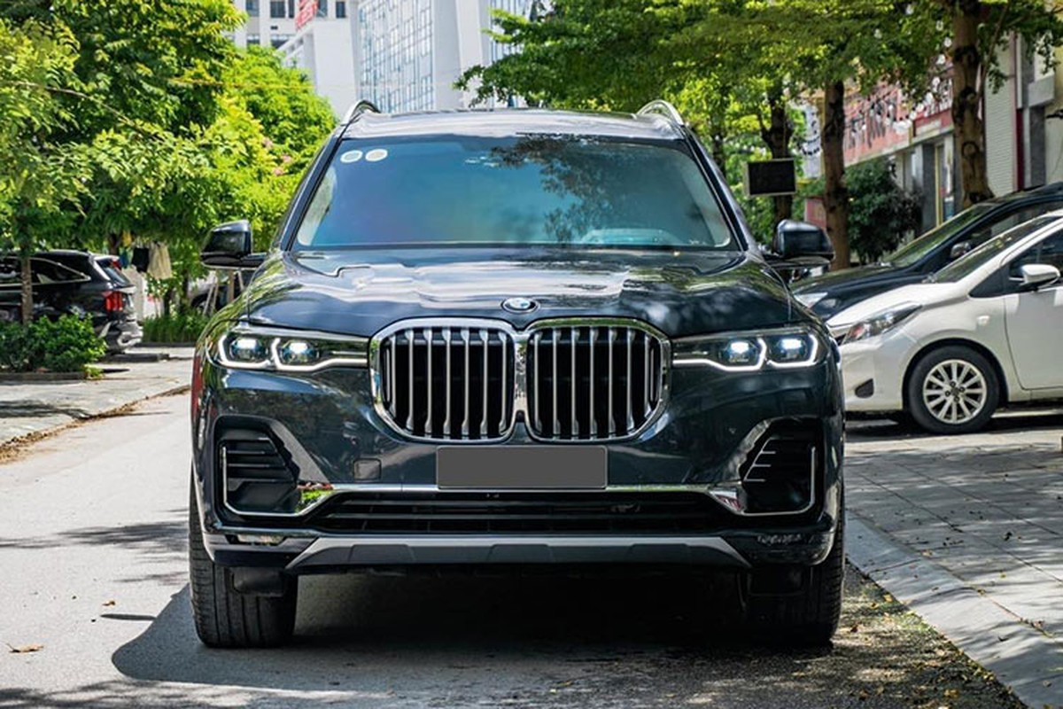 BMW X7 chinh hang chay 2 nam, dai gia Ha Noi 