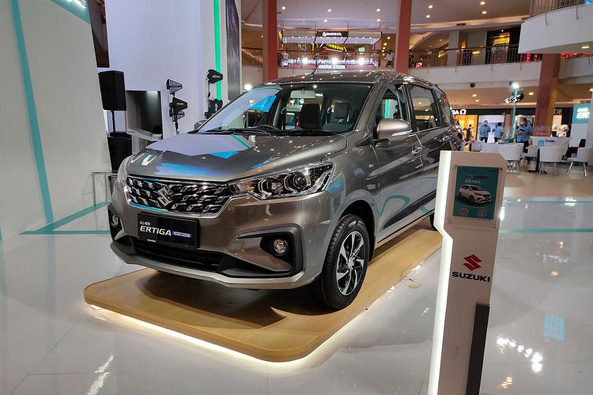 Mitsubishi Xpander tro lai ngoi 