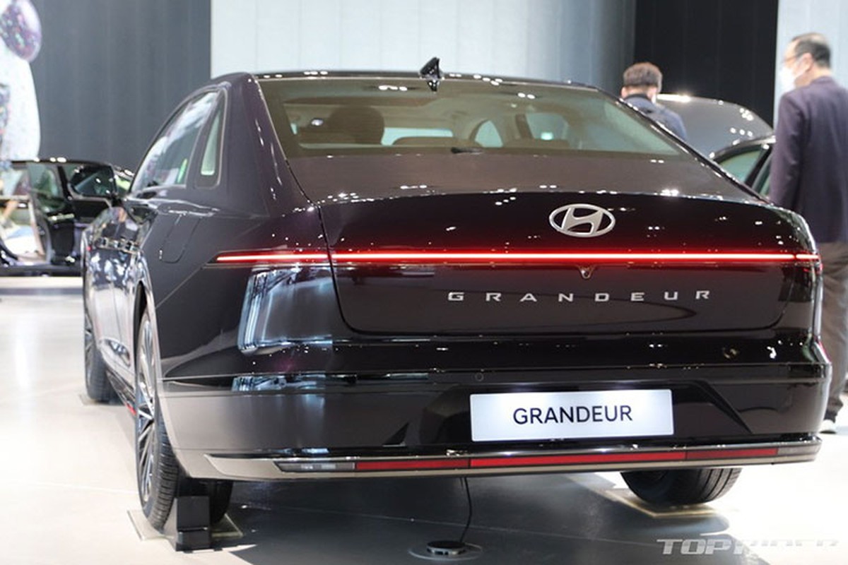 Hyundai Grandeur 2023 tu 702 trieu dong co gi ma 