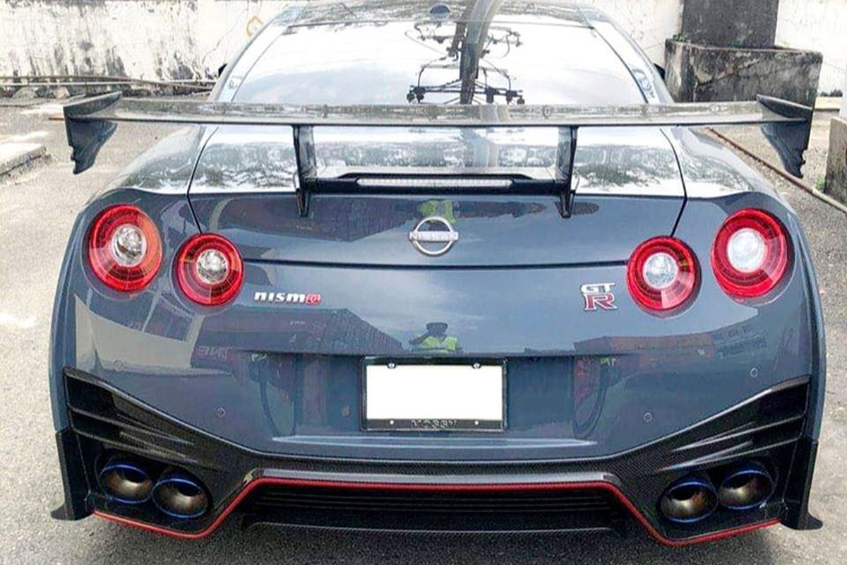 Nissan GT-R Nismo tien ty dat ngang sieu xe, dau tien ve Viet Nam-Hinh-3