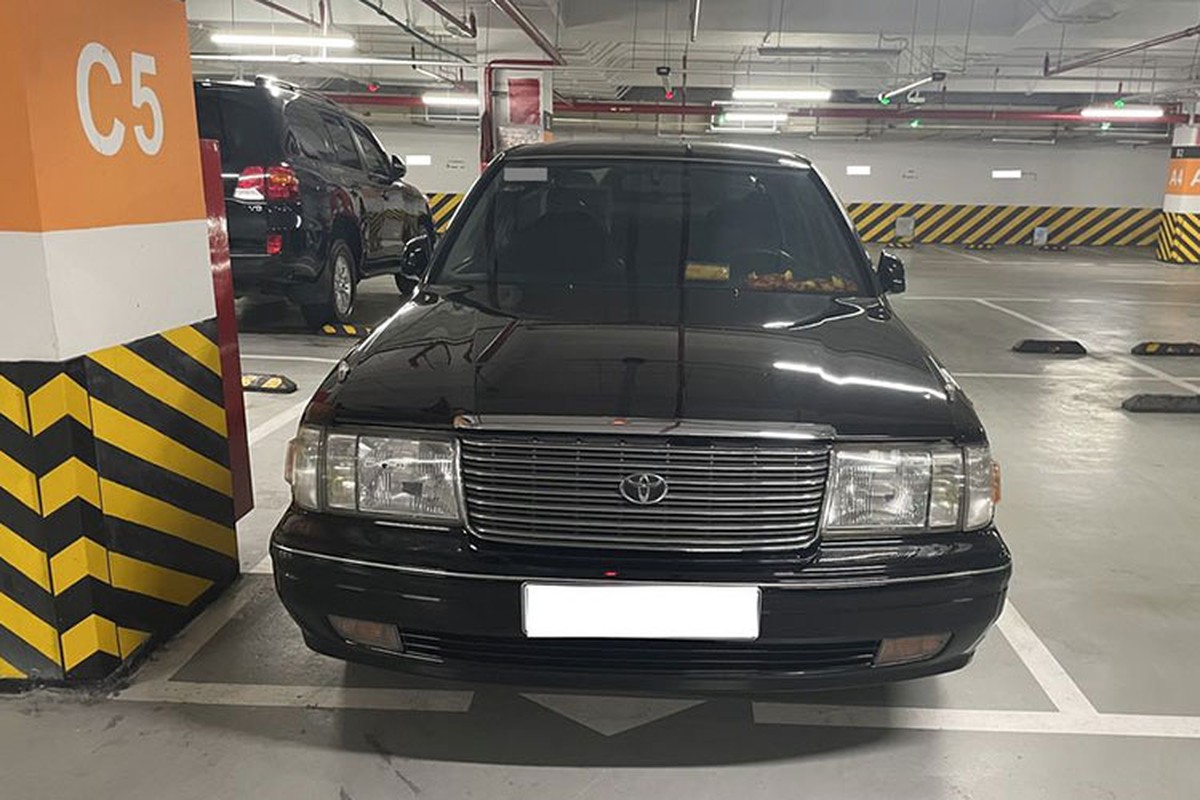 Dan Toyota Crown 