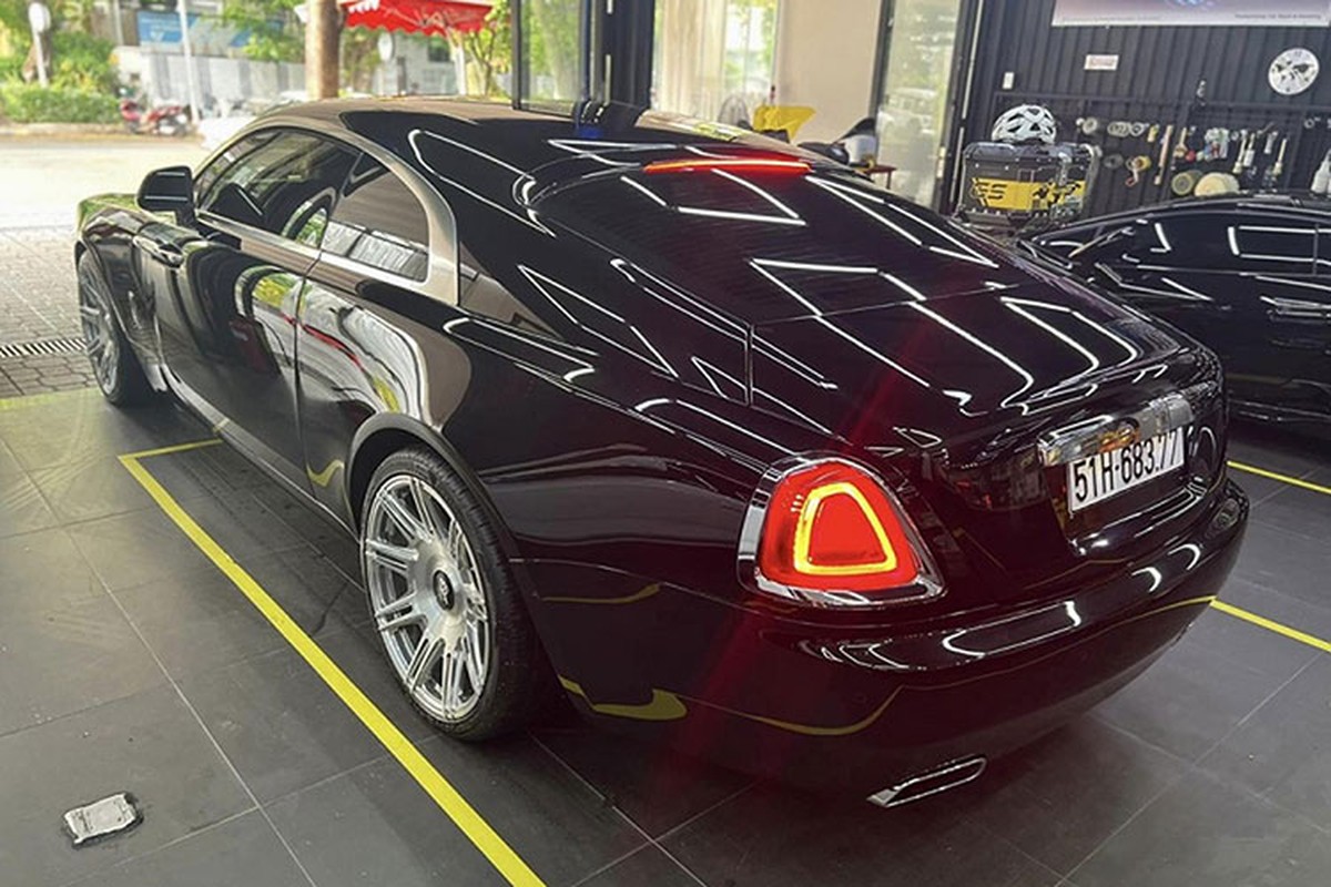 Rolls-Royce Wraith cua Cuong Do la da co chu, gia 17,6 ty dong-Hinh-3