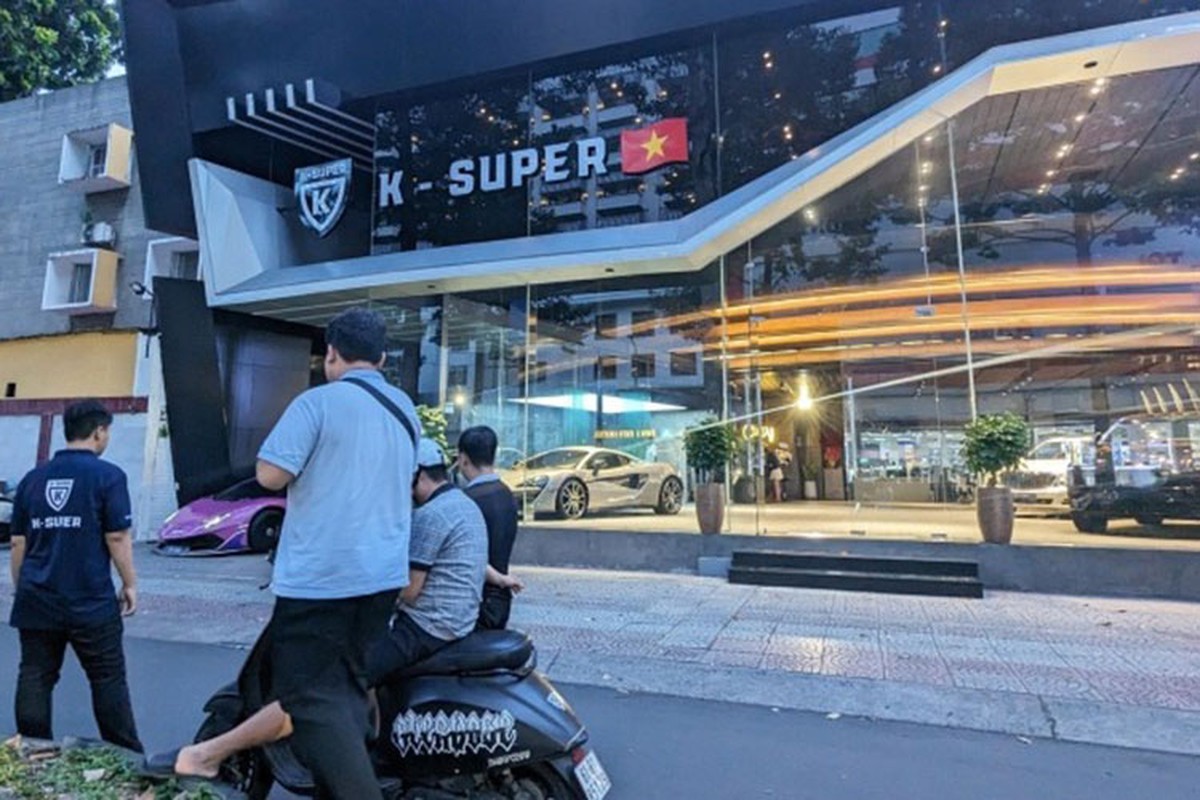 Showroom K-Super cua Phan Cong Khanh 