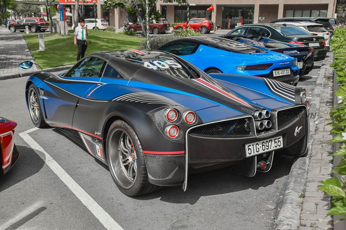 Minh Nhua mang Pagani Huayra hon 80 ty den nha Cuong Do la... 