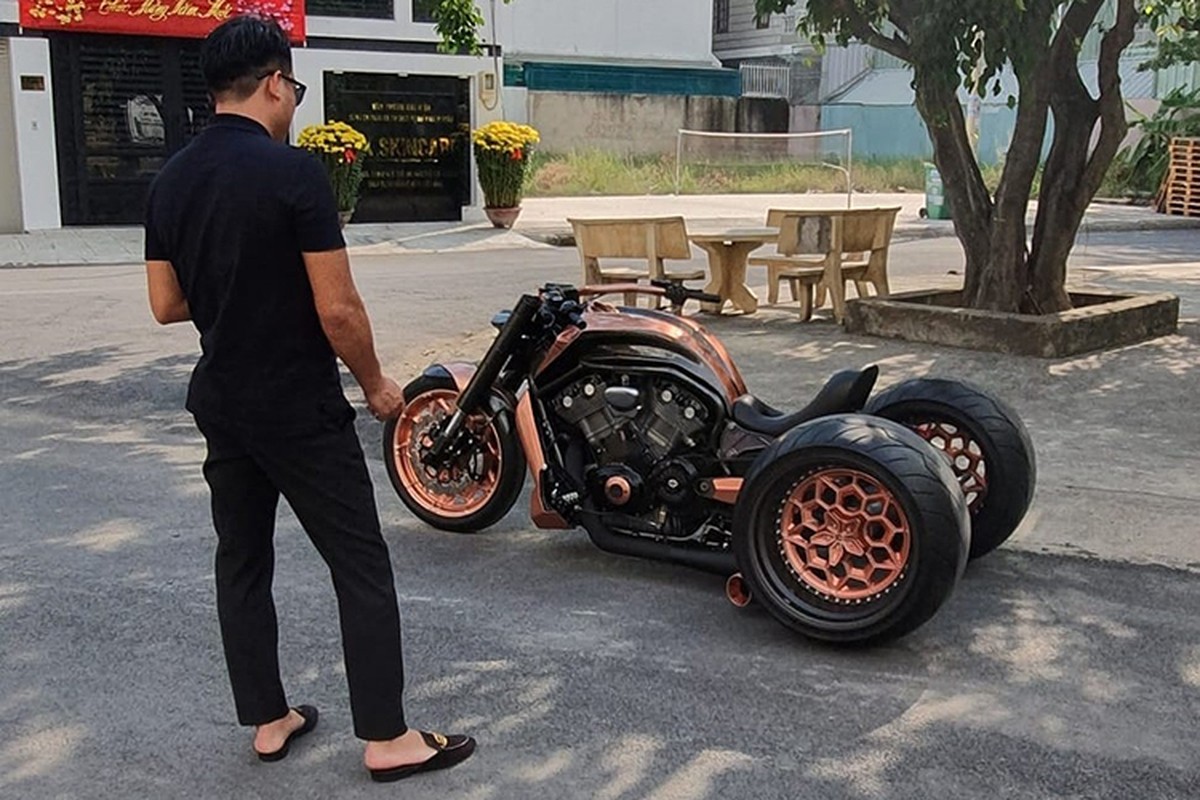 Harley-Davidson V-Rod 800 hon trieu cua Hoang Kim Khanh duoc vo tang-Hinh-2