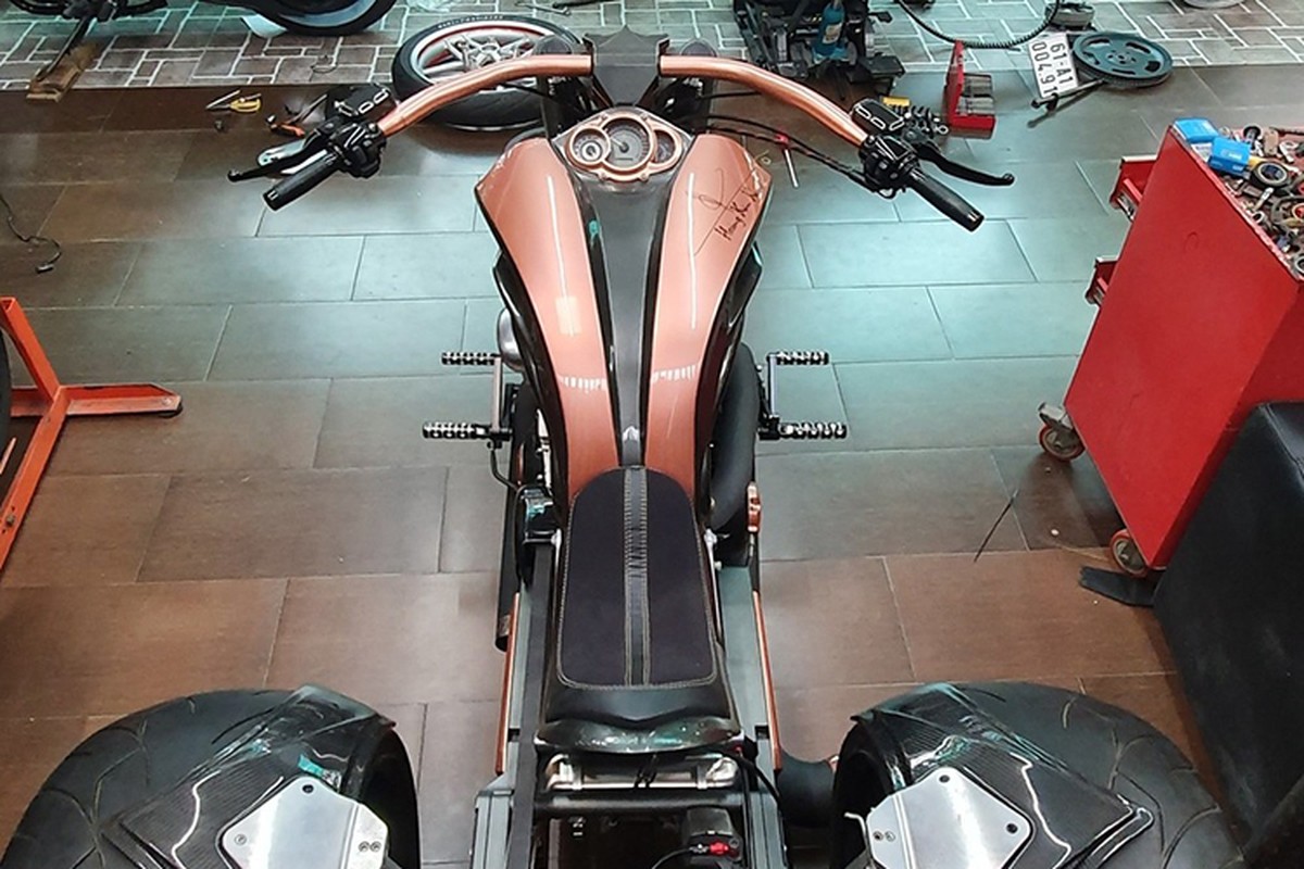 Harley-Davidson V-Rod 800 hon trieu cua Hoang Kim Khanh duoc vo tang-Hinh-3