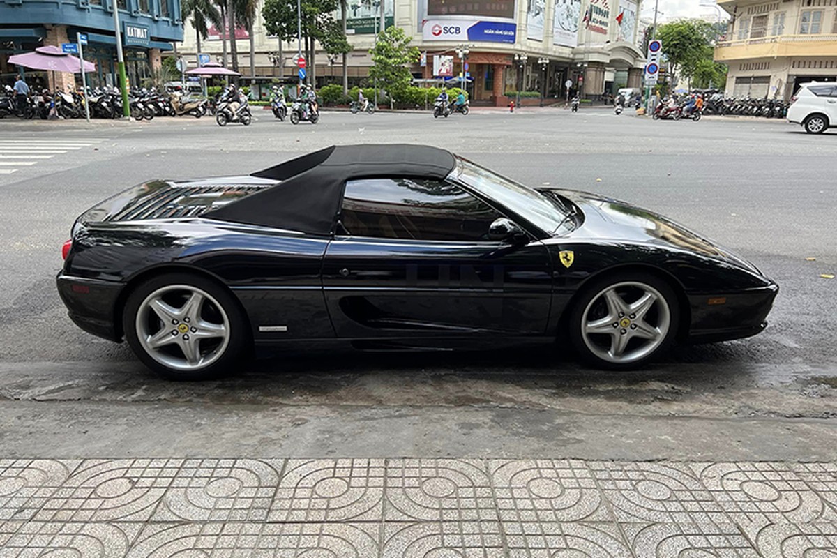 Ferrari F355 Spider - 