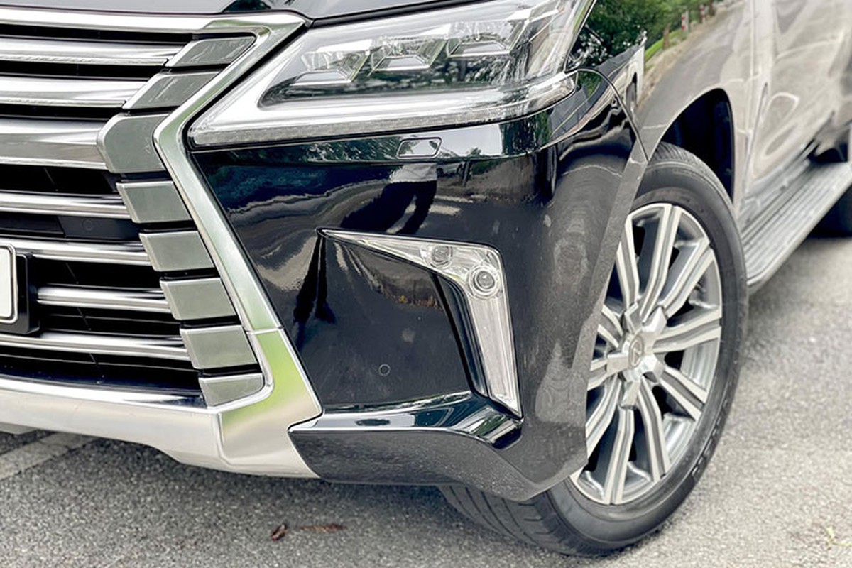 Can canh Lexus LX570 chay 6 nam, van hon 5,2 ty o Ha Noi-Hinh-4