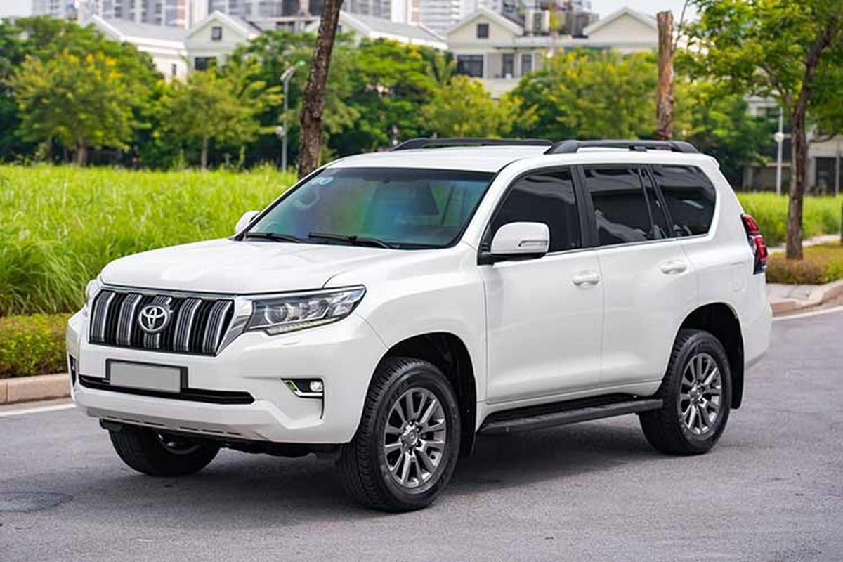 Toyota Land Cruiser Prado chay 6 nam o Ha Noi, lo chi 400 trieu dong