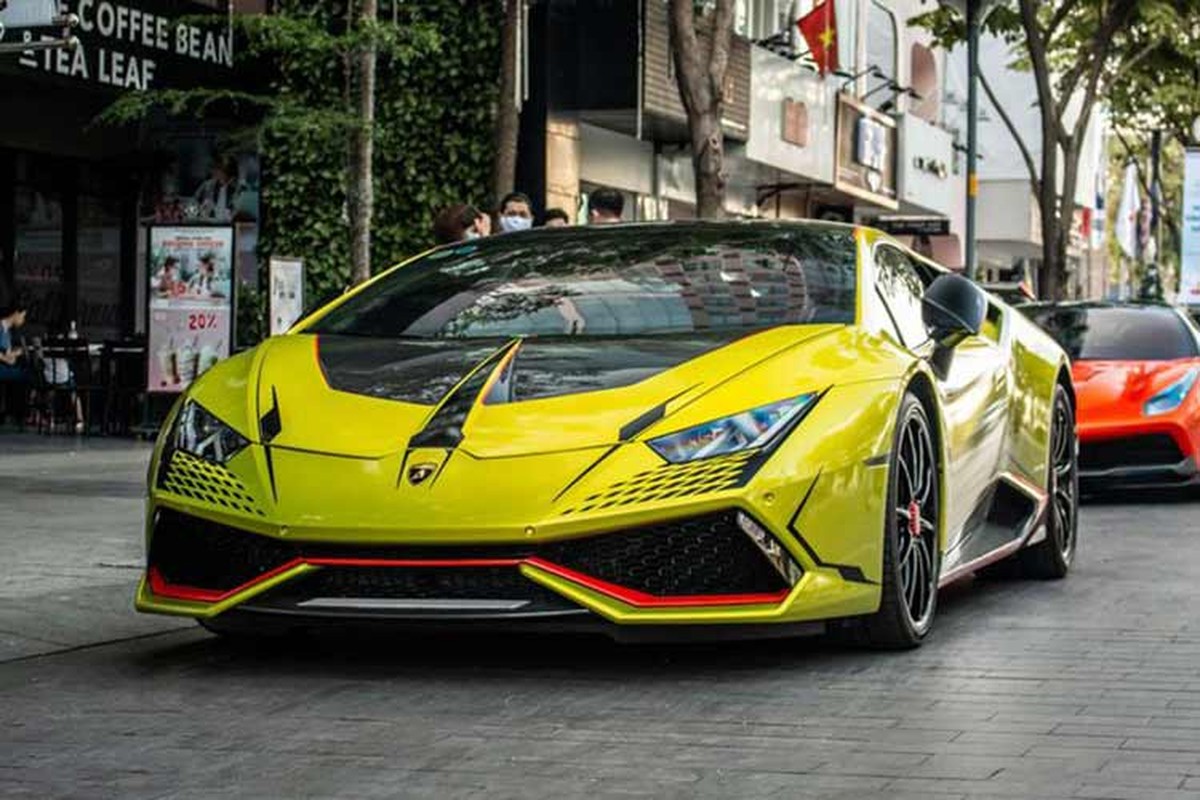 Vo chong Doan Di Bang ban Lamborghini Huracan bien 