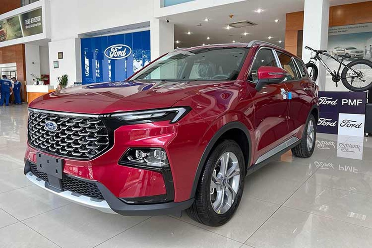 Loat xe SUV co C tai Viet Nam dang 