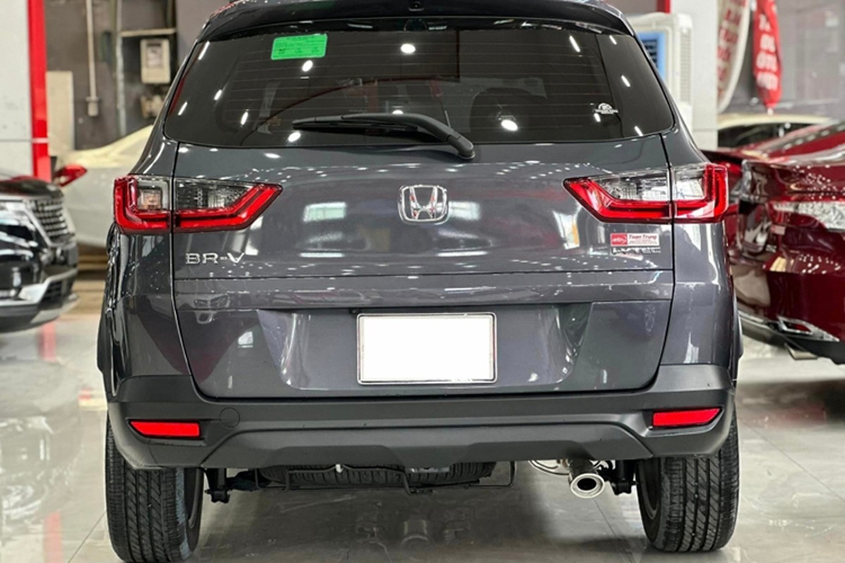 Toyota Innova Cross tang truong manh, van thua Hyundai Custin-Hinh-9