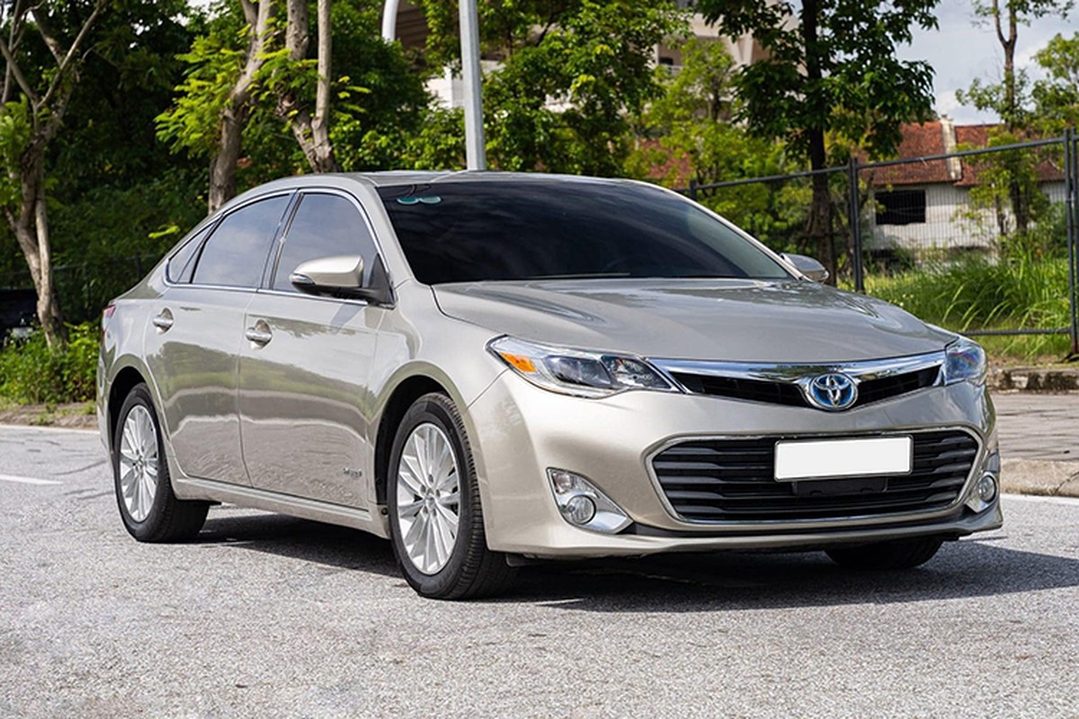 Toyota Avalon chay 9 nam o Viet Nam, dat ngang ngua Camry 