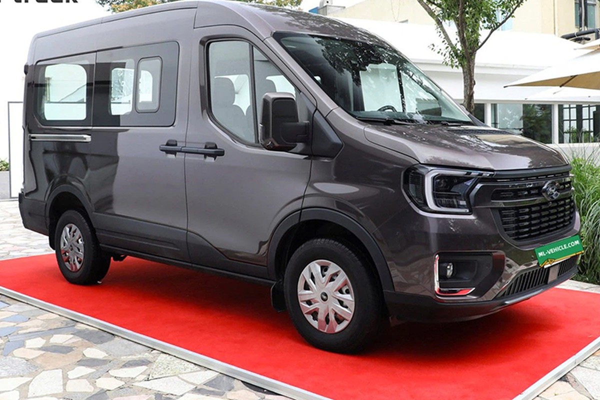 Ford Transit 2024 ve Viet Nam, 