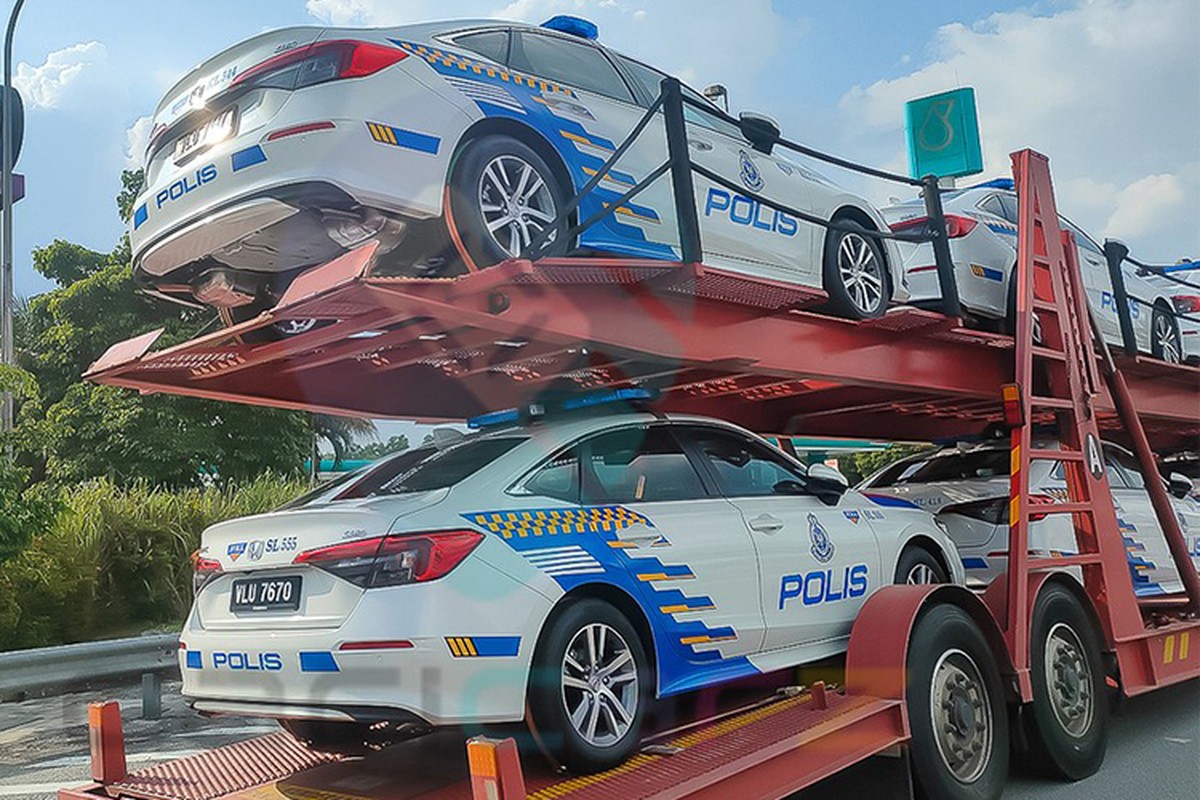 Honda Civic duoc canh sat Malaysia dung lam xe tuan tra-Hinh-3