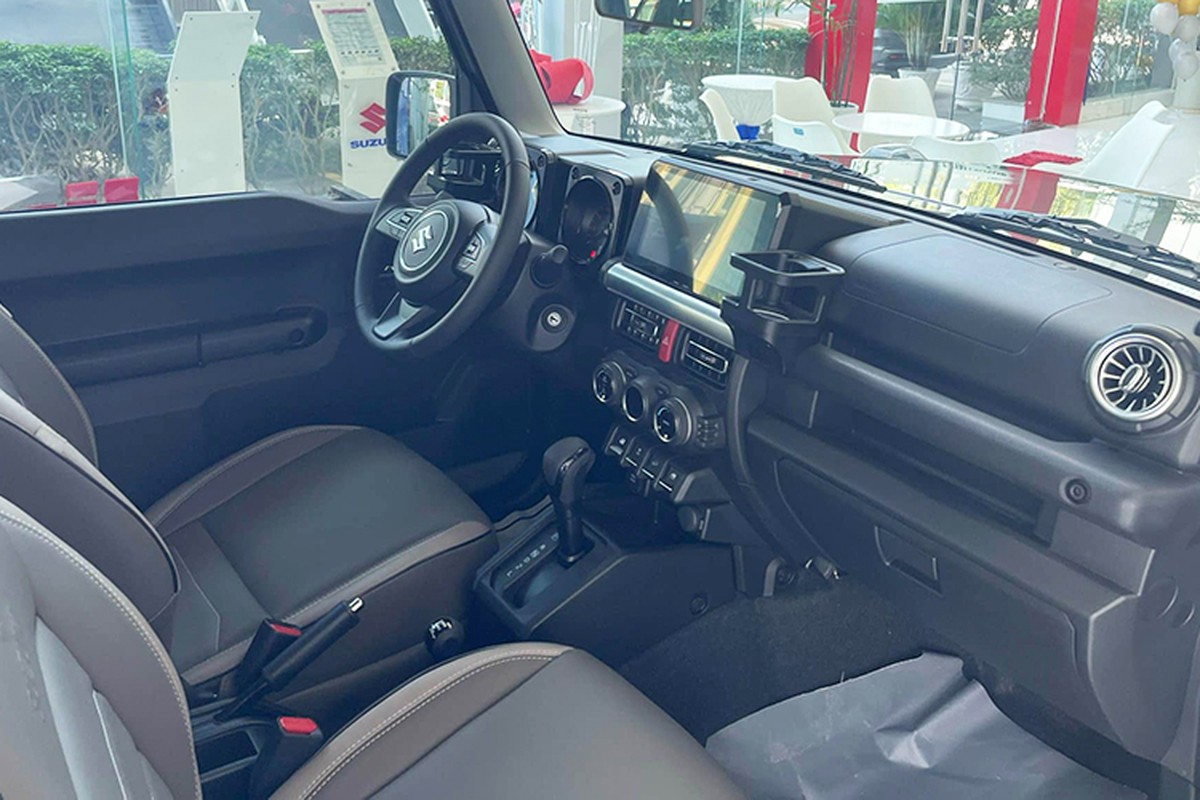 View - 	Giá xe Suzuki Jimny tại Việt Nam dự kiến sẽ chỉ từ 789 triệu đồng