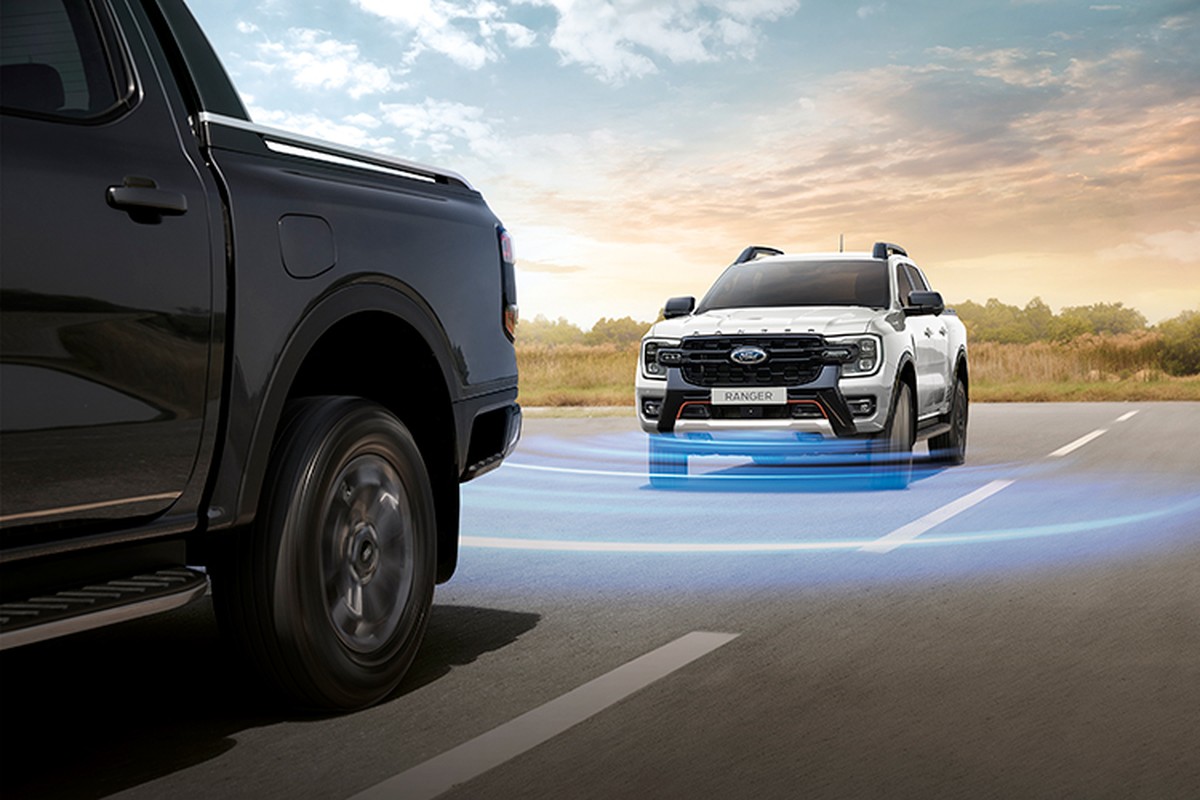 View - 	Ford Ranger Stormtrak chính thức ra mắt Việt Nam, bán ra tháng 4