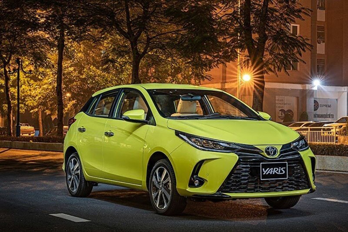 View - 	Loạt ôtô ế chổng vó tại Việt Nam, Toyota Hilux bán được 0 chiếc