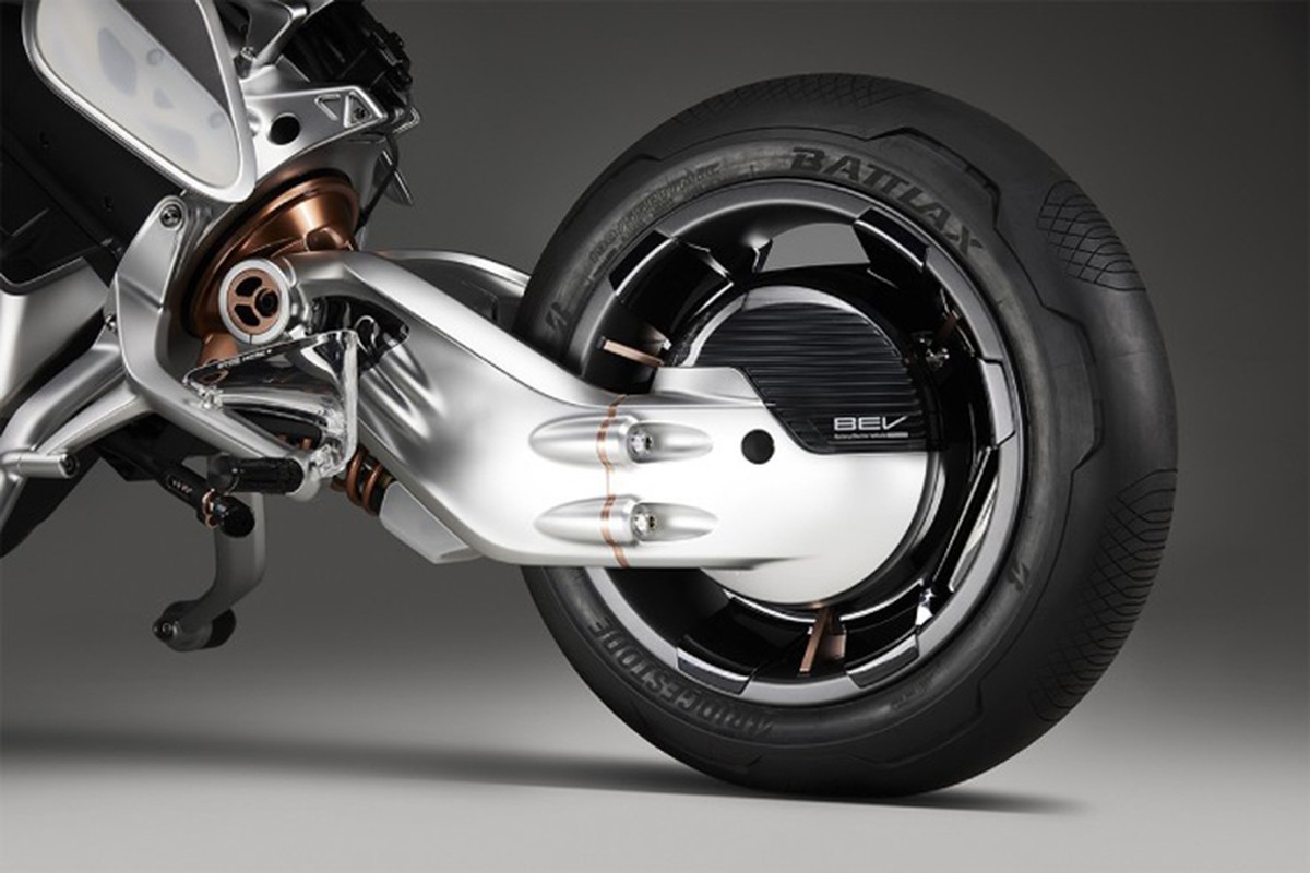 Yamaha Motoroid - chiec xe moto biet nhay cung nguoi dep-Hinh-6