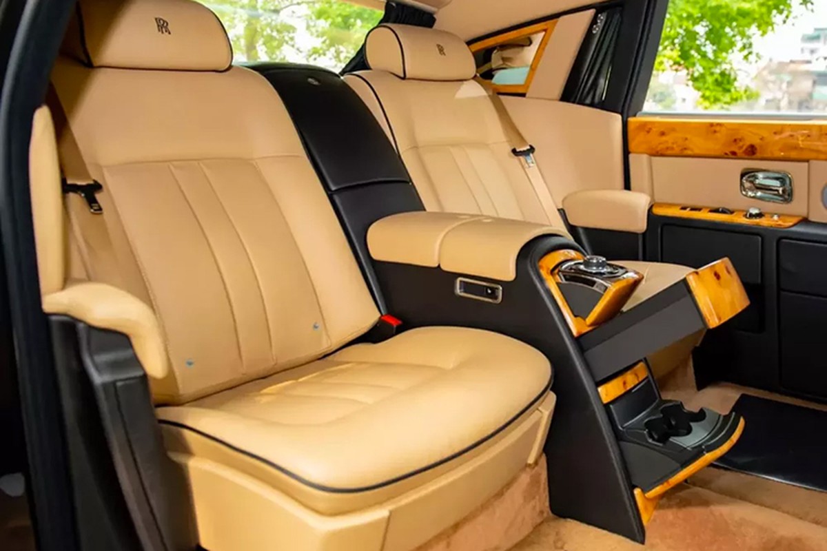 View - 	Chi tiết Rolls-Royce Phantom hơn 15 tỷ Quang Hải làm xe rước dâu