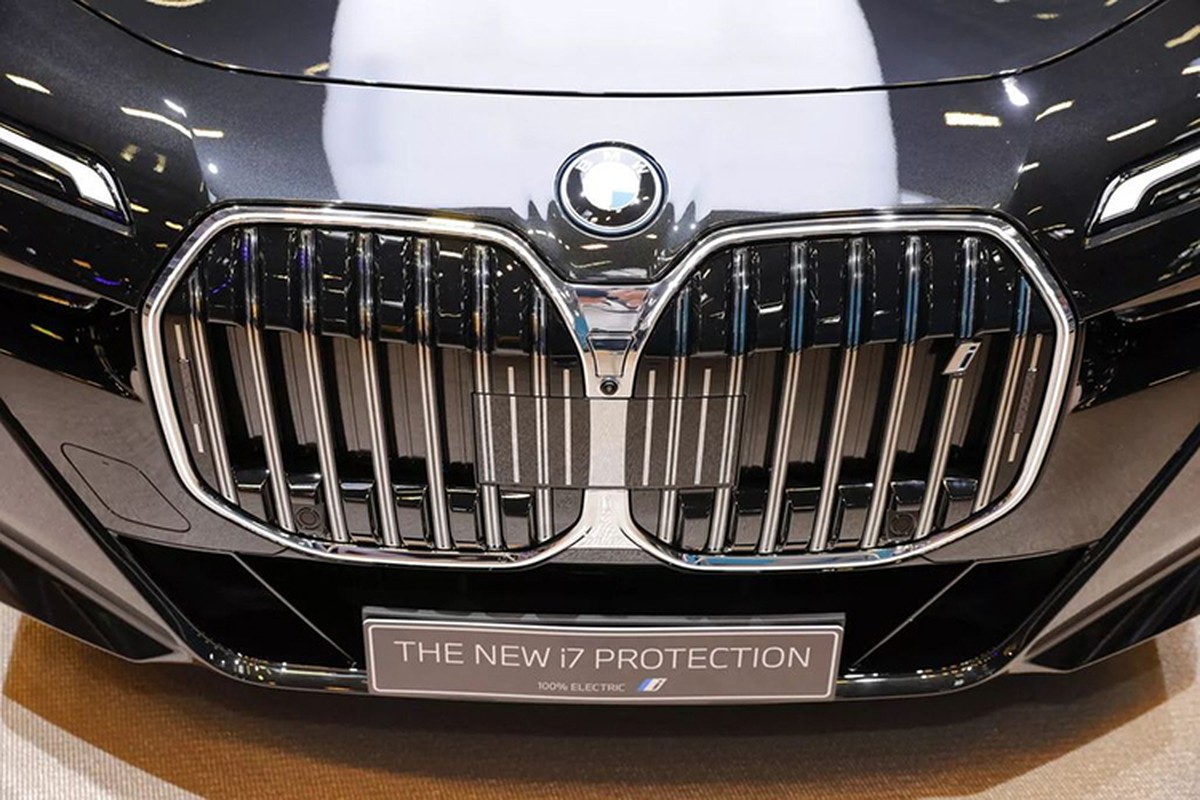 View - 	BMW i7 Protection, ôtô điện bọc thép, chống đạn đầu tiên 
